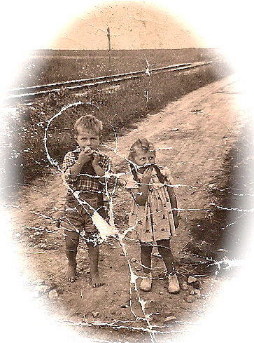 Reinhard und Nachbarskind Inge, Weinviertel 1953