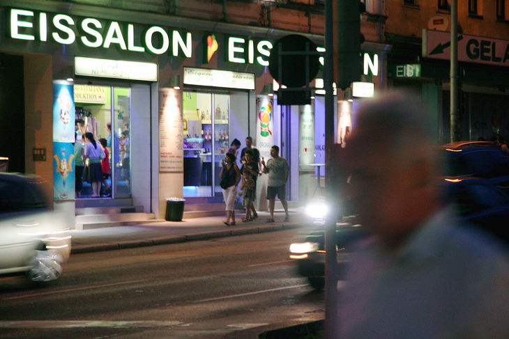 Eissalon im nächtlichen Wien